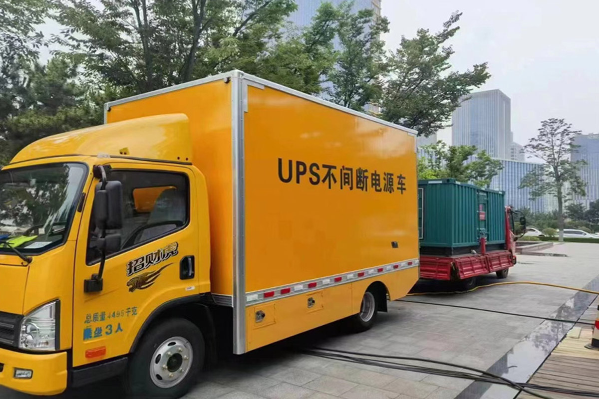 富宁发电机租赁施工现场